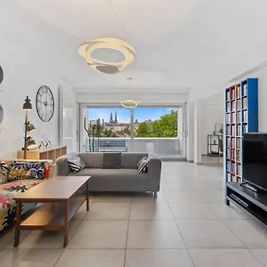  Apartment Lux 2br With Views & Balcony