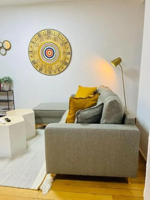 New 2 Bedrooms In Luxembourg Center-9B 0*,