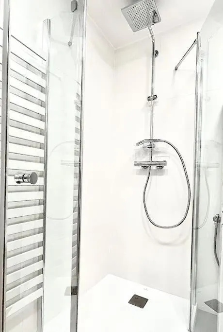 New 2 Bedrooms In Luxembourg Center-9B Apartmán